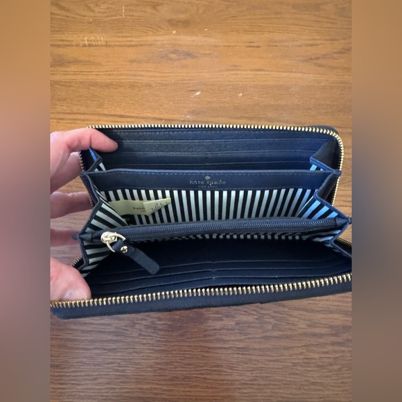 Kate Spade Wallet - Picture 4 of 5